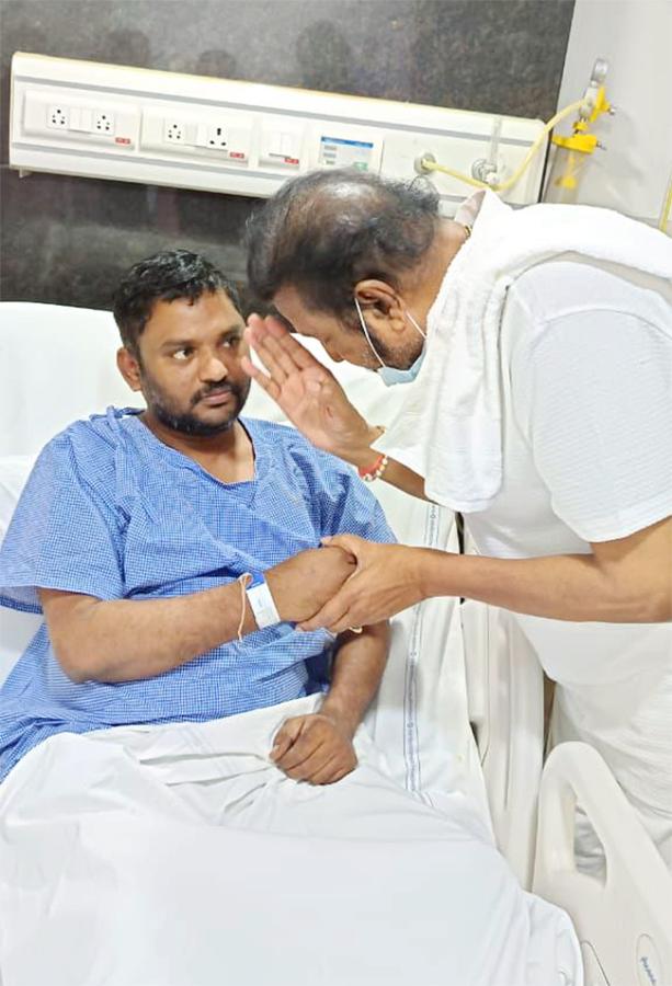Mohan Babu Visits Injured TV9 Journalist Ranjith After Attack10