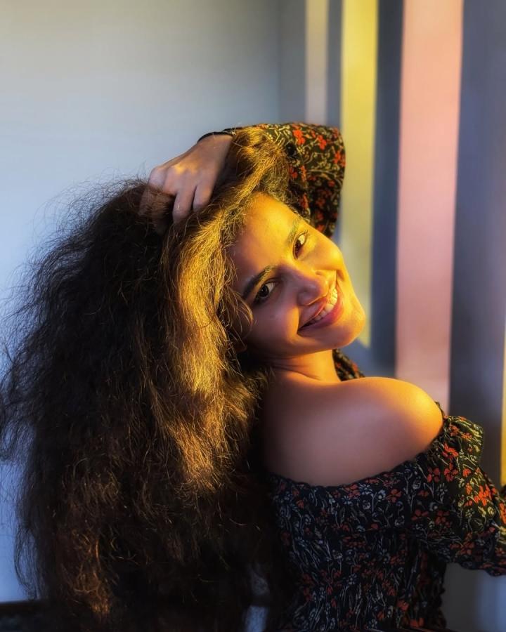 Tollywood Heroine Anupama Parameswaran Stunning Pics2