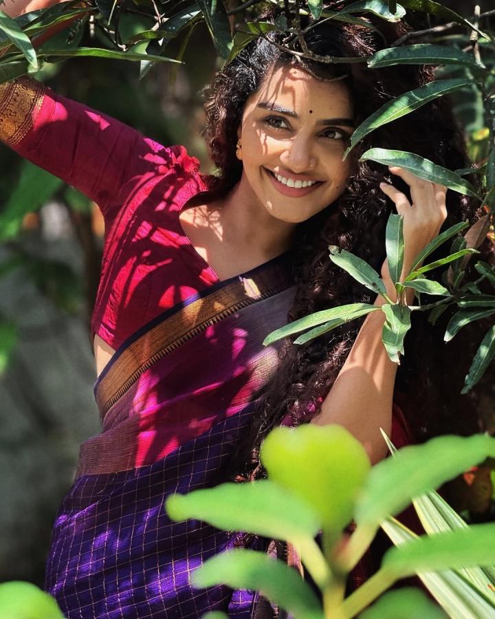 Tollywood Heroine Anupama Parameswaran Stunning Pics10