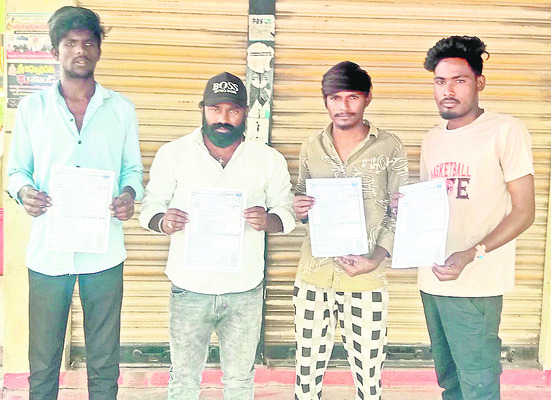 కుక్కల దాడి.. రెండు గొర్రెలు మృతి1