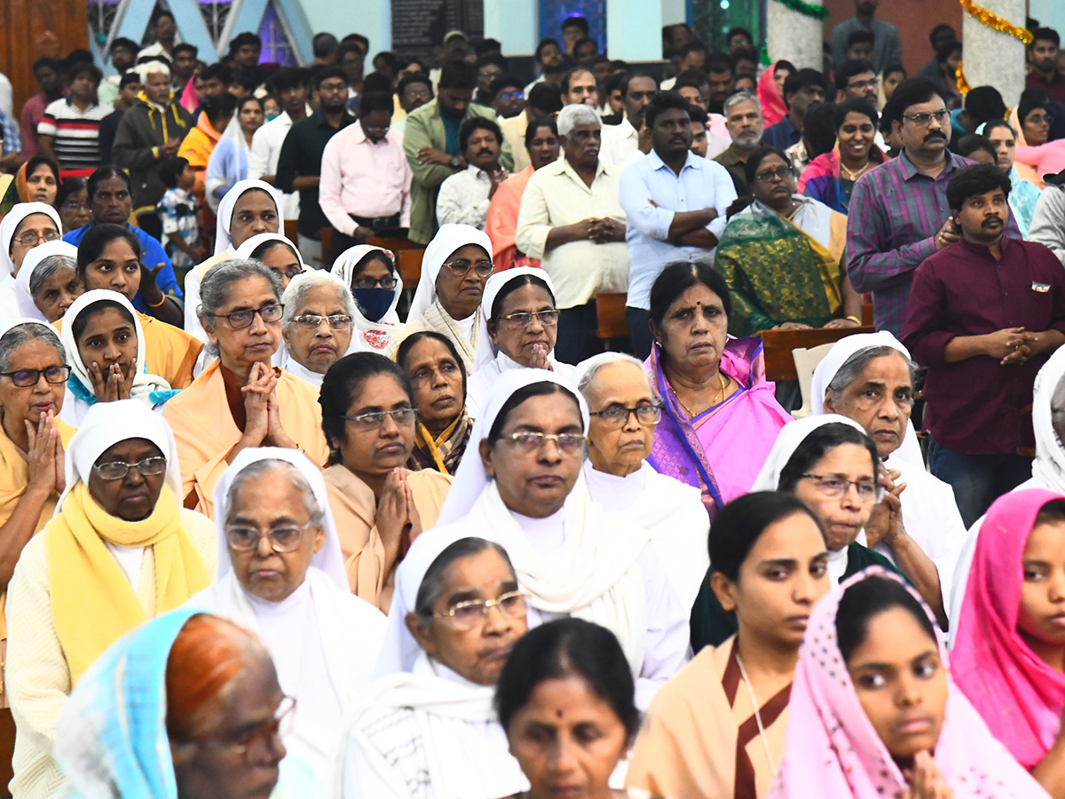 Christmas Celebrations 2024 Telugu States Photos Goes Viral15