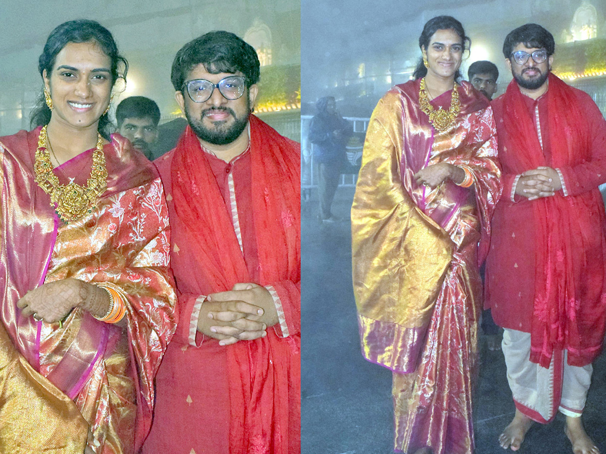 PV Sindhu and her husband Venkata Datta Sai visit Tirumala Photos1