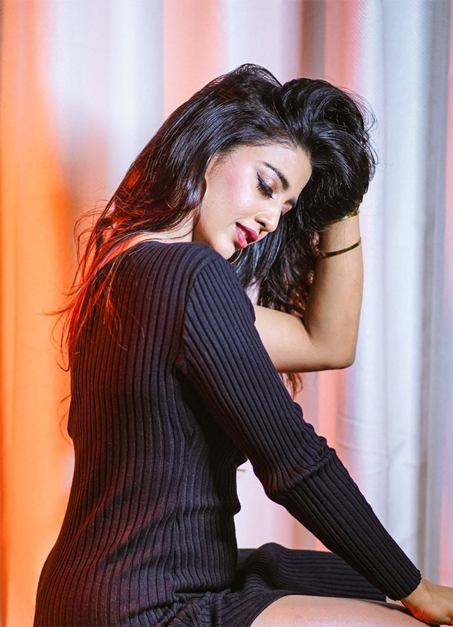 Actress Daksha Nagarkar Photos Viral20