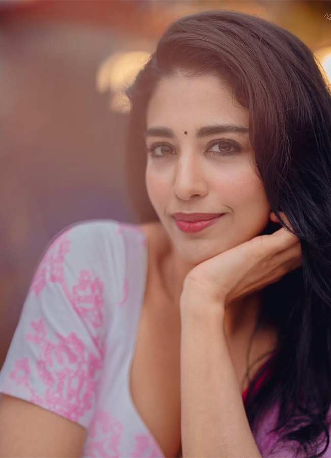Actress Daksha Nagarkar Photos Viral5