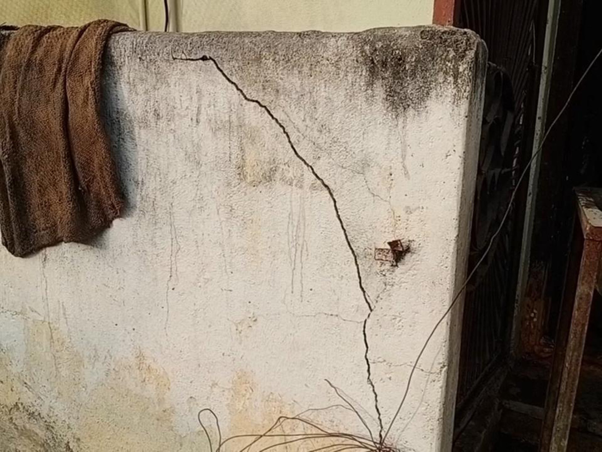 Photos Of Earthquake Occurred After 20 years In Telugu States12