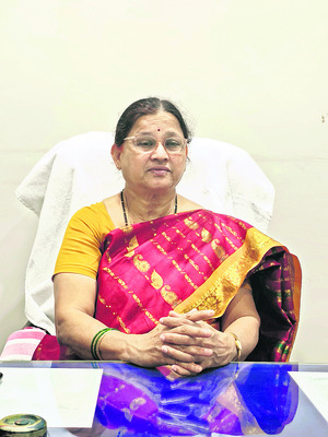 అధికారుల చోద్యం!1