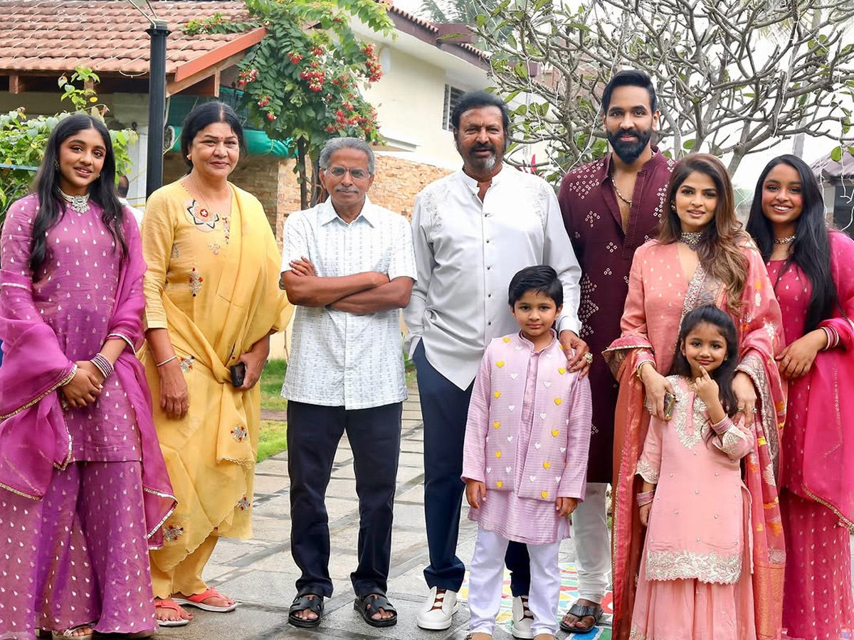 Tollywood Movie Stars Celebrates Makar Sankranti With Family Photos6