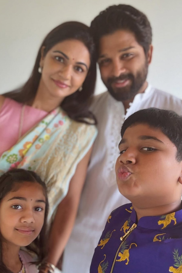 Tollywood Movie Stars Celebrates Makar Sankranti With Family Photos8