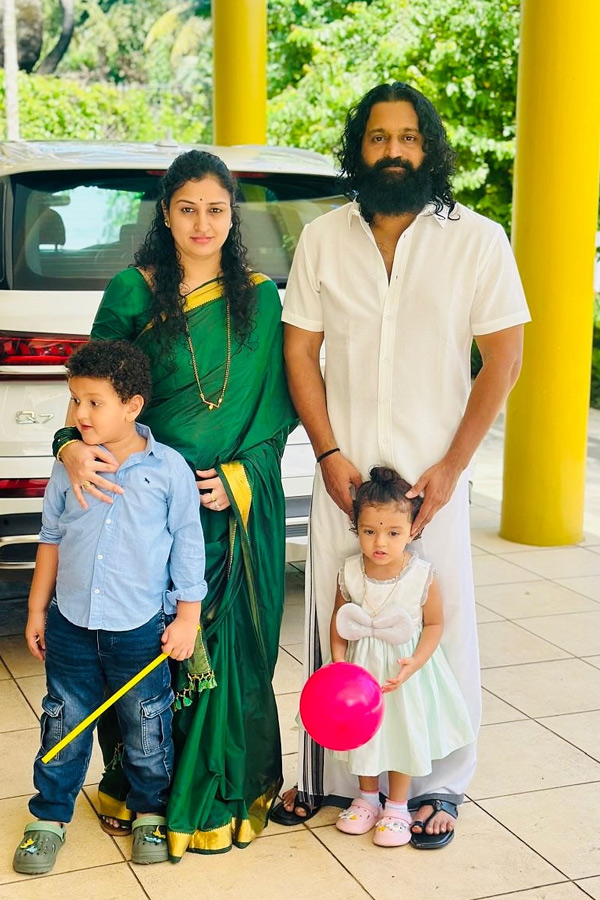 Tollywood Movie Stars Celebrates Makar Sankranti With Family Photos10