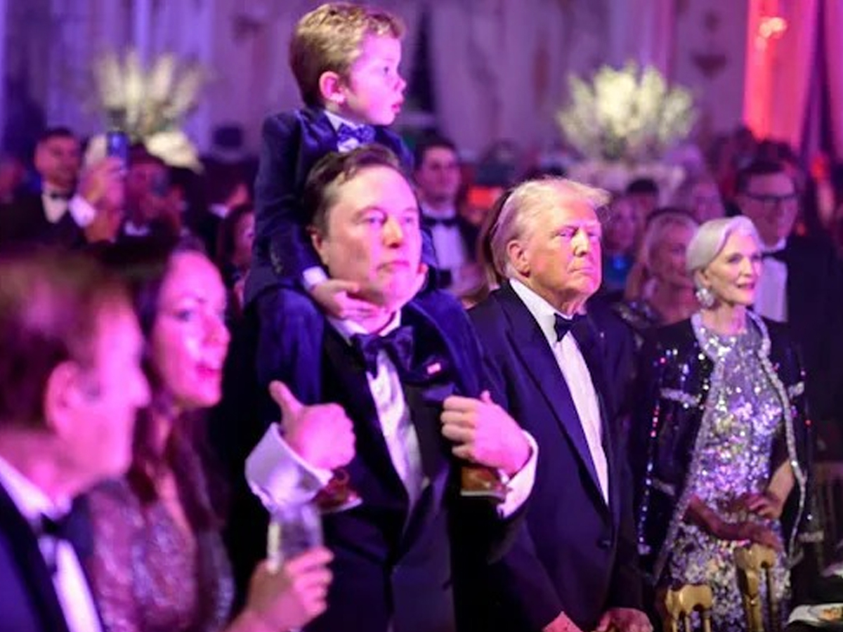 Elan Musk dances with Trump at New Year celebrations 1