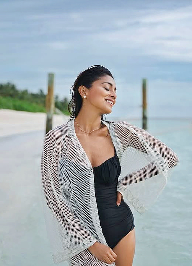 actress shriya saran pics photos goes viral7