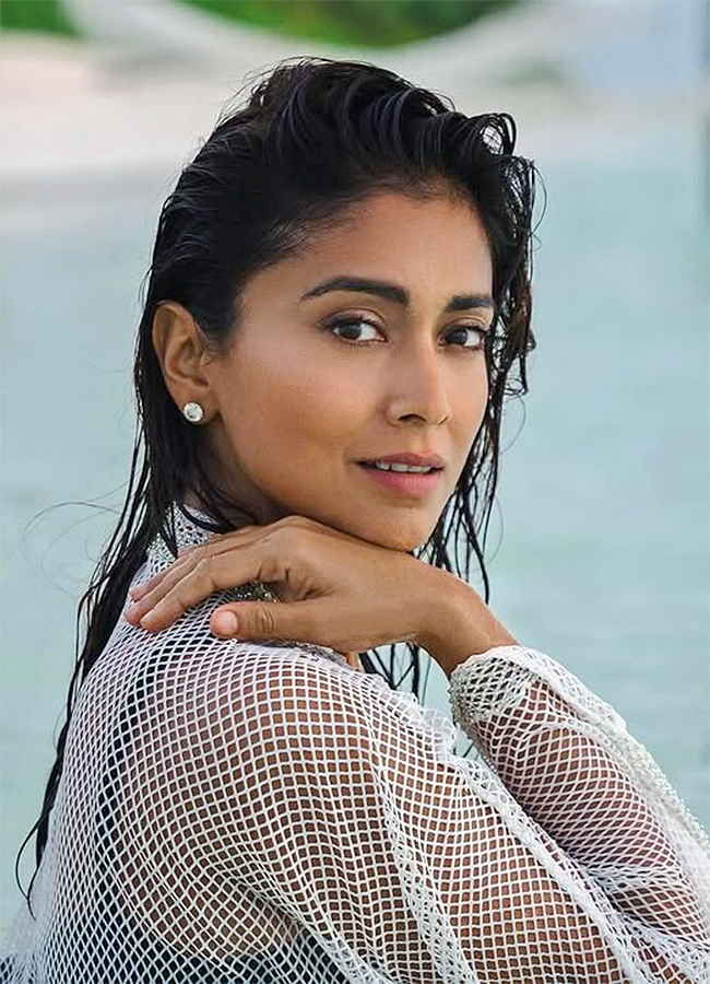 actress shriya saran pics photos goes viral9