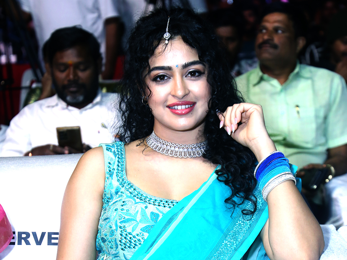 Actress Apsara Rani Beautiful Pictures1