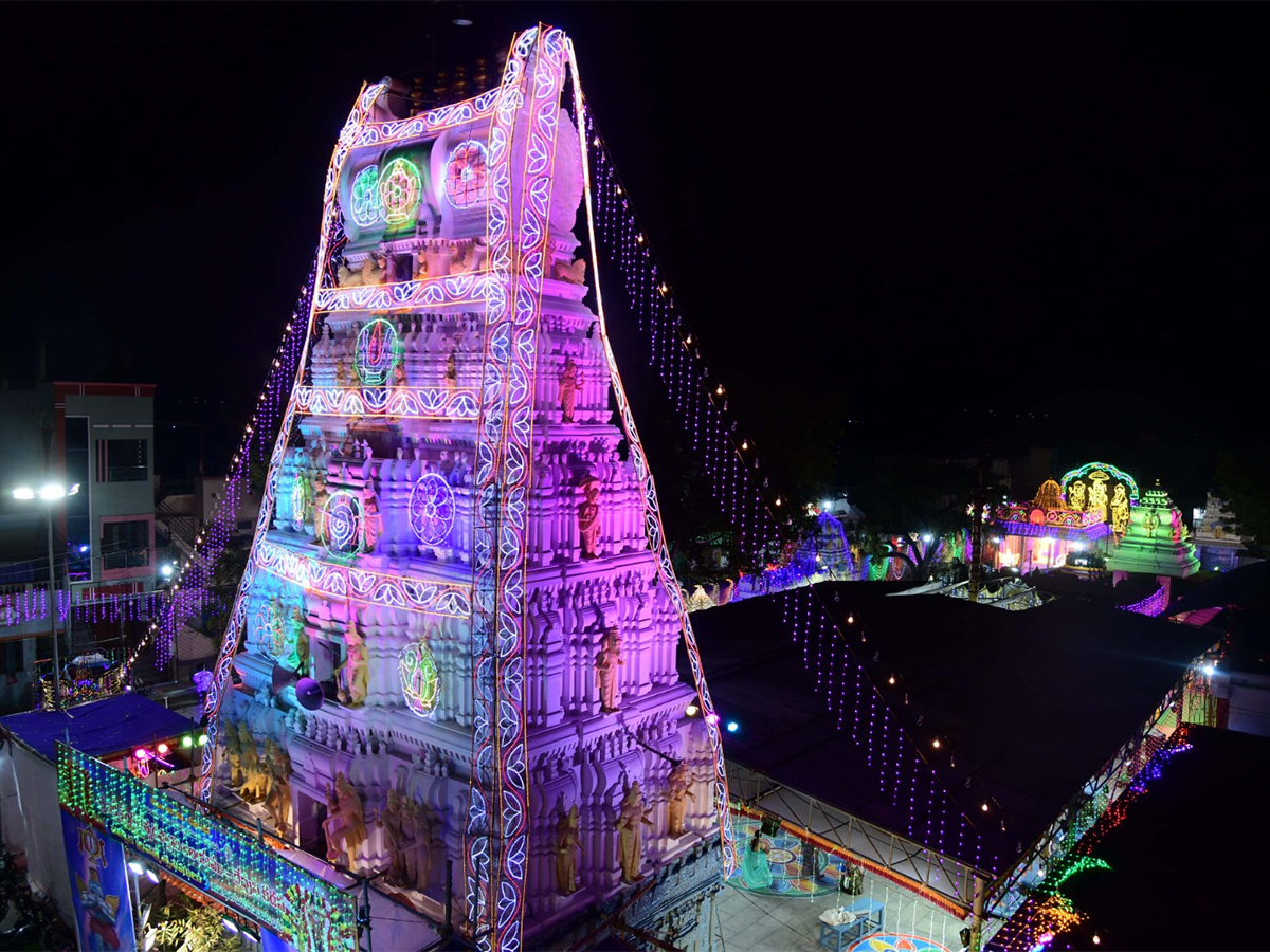Kadapa Sri Lakshmi Venkateswara Swamy Temple with electric lights1