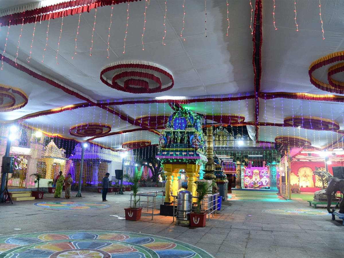 Kadapa Sri Lakshmi Venkateswara Swamy Temple with electric lights9
