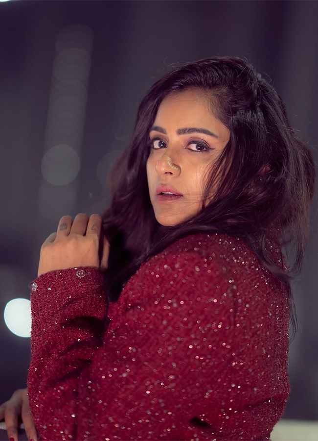 Actress Vithika Sheru latest photos9