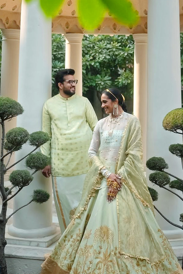 pv sindhu shares Beautifual wedding pictures In Traditional Look Photos6
