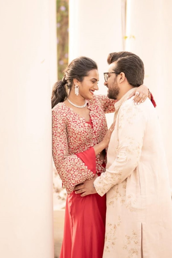 pv sindhu shares Beautifual wedding pictures In Traditional Look Photos10