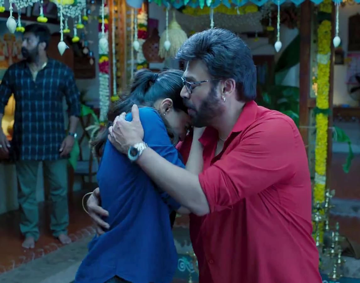 Venkatesh Sankranthiki Vasthunnam Movie HD Stills Photos Goes Viral11
