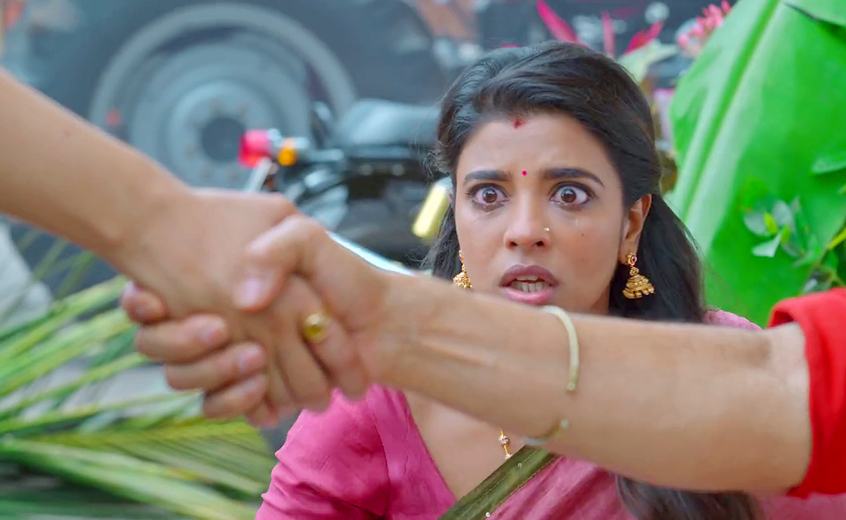 Venkatesh Sankranthiki Vasthunnam Movie HD Stills Photos Goes Viral13