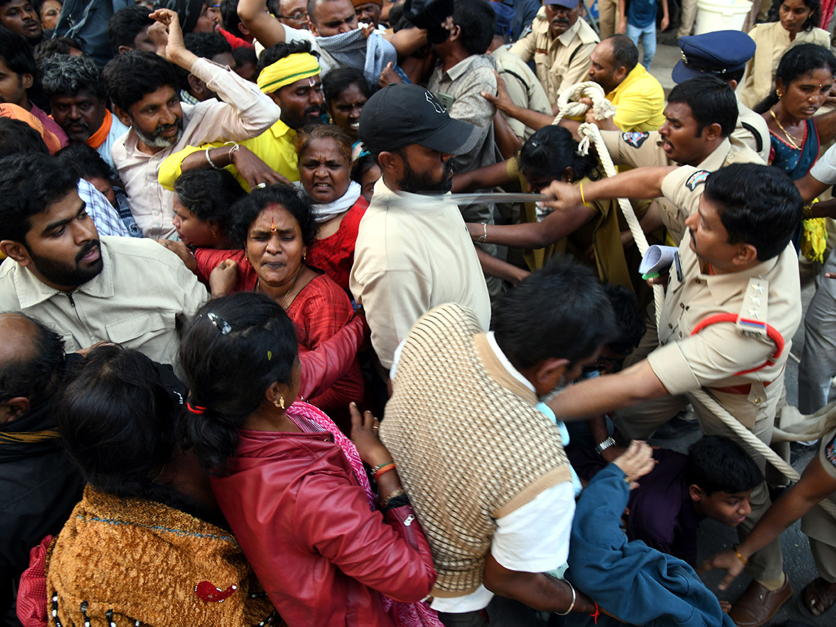 Tirupati Stampede At Least 6 Dead In Stampede At Tirupati Photos32