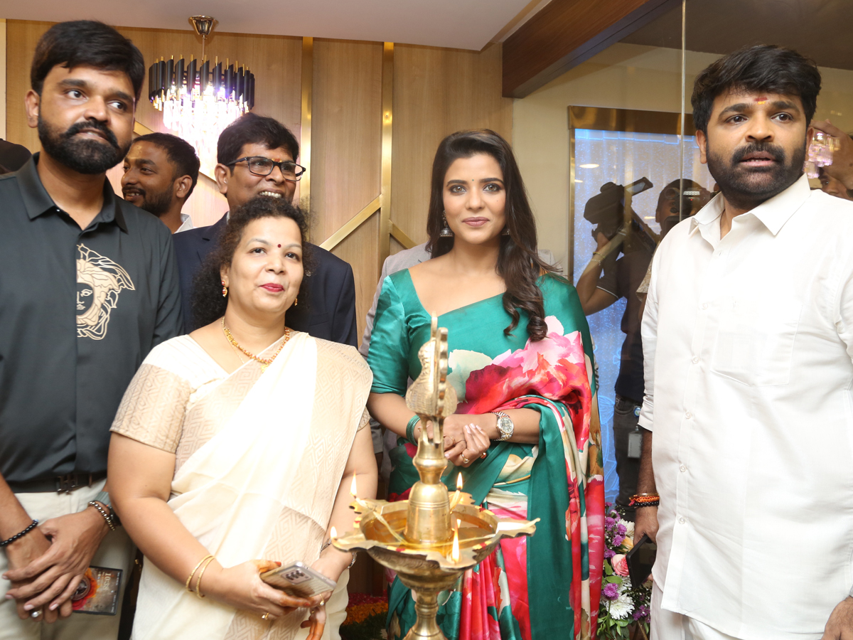 Aishwarya Rajesh launched Colors Health Care13