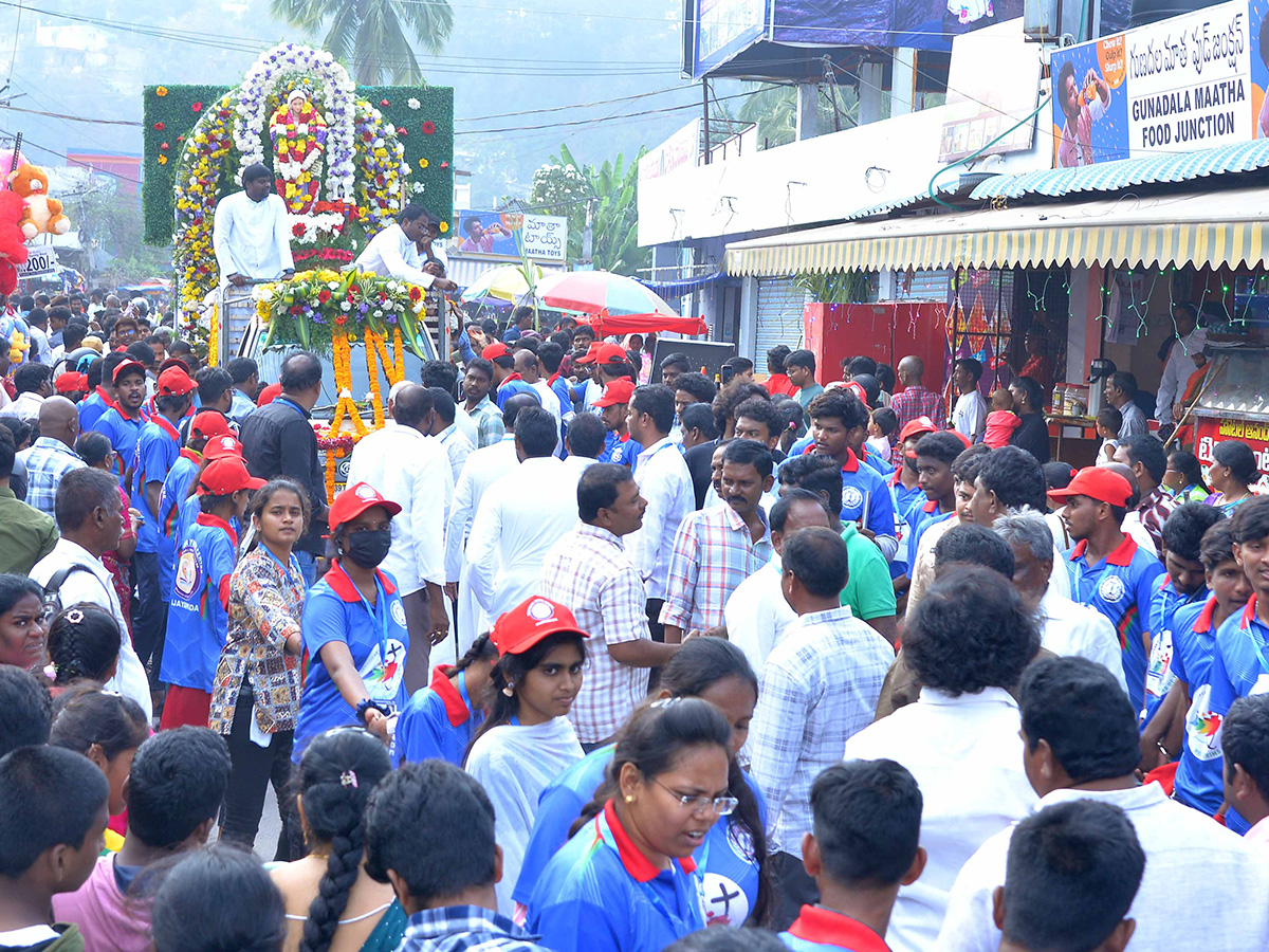 విజయవాడ : గుణదల మేరీమాత ఉత్సవాలు ప్రారంభం (ఫొటోలు) | Gunadala Mary ...