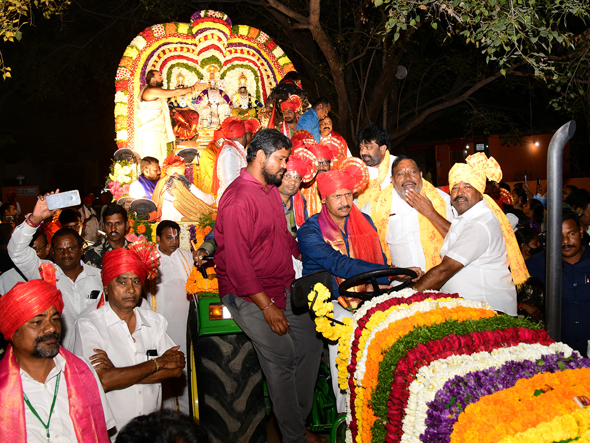 Sri Venkateswara Swamy Shobha Yatra at Karimnagar1