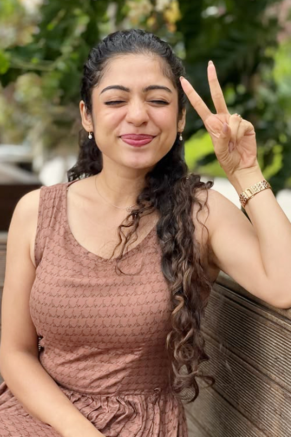 Varsha Bollamma glam show in every click photos11