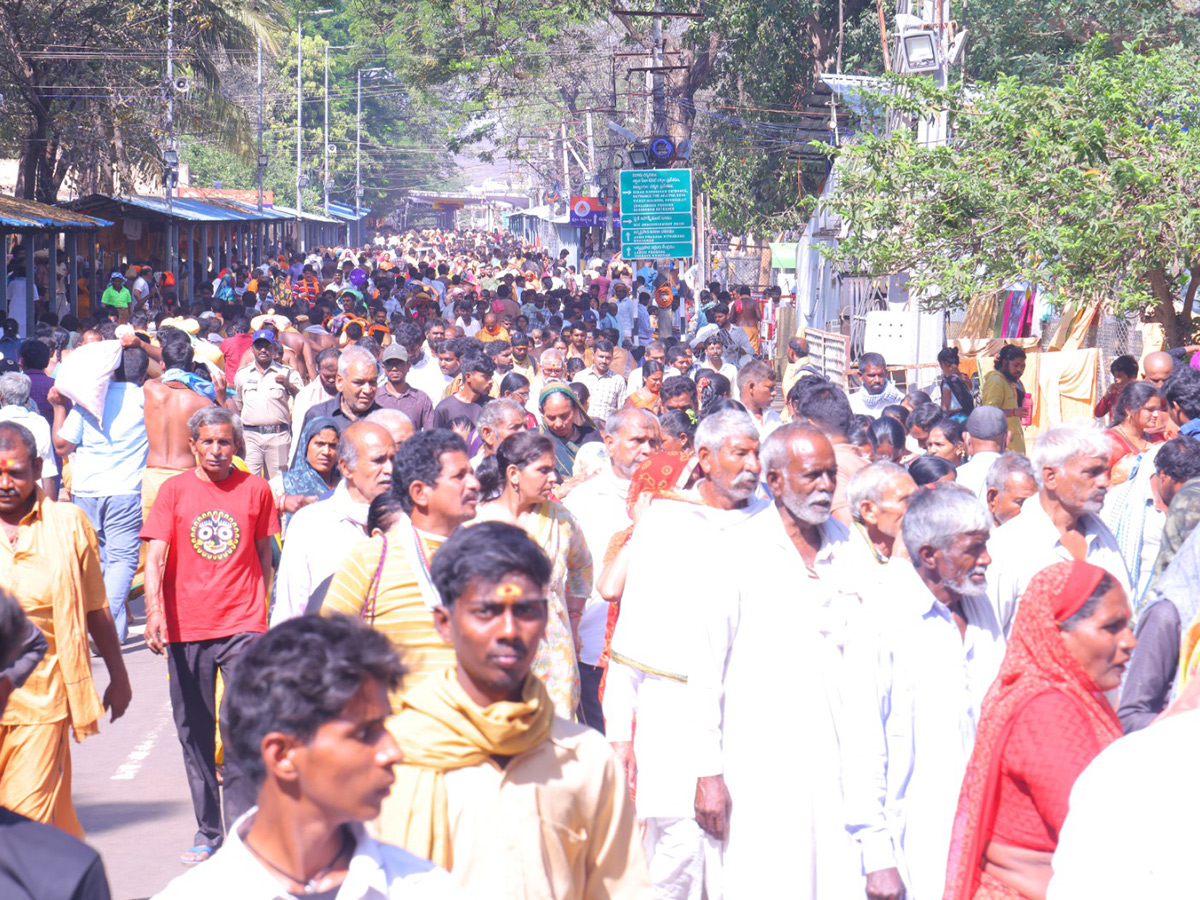 maha shivaratri 2025 celebrations at srisailam photos12