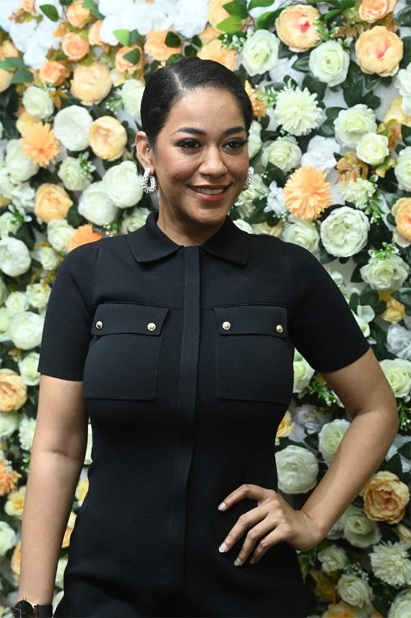 actress mumaith khan in yusufguda photos12