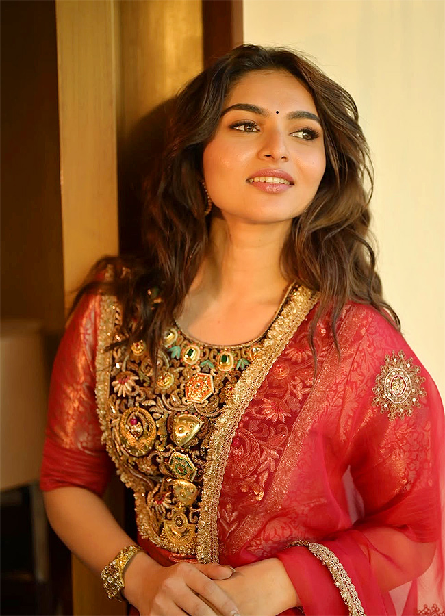 Dragon Movie Actress Kayadu Lohar Full Details8