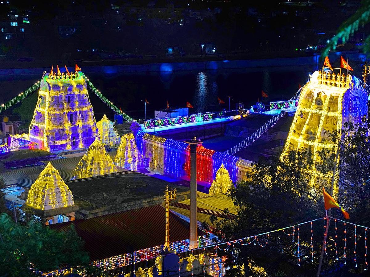 maha shivaratri 2025 celebrations at srikalahasti9