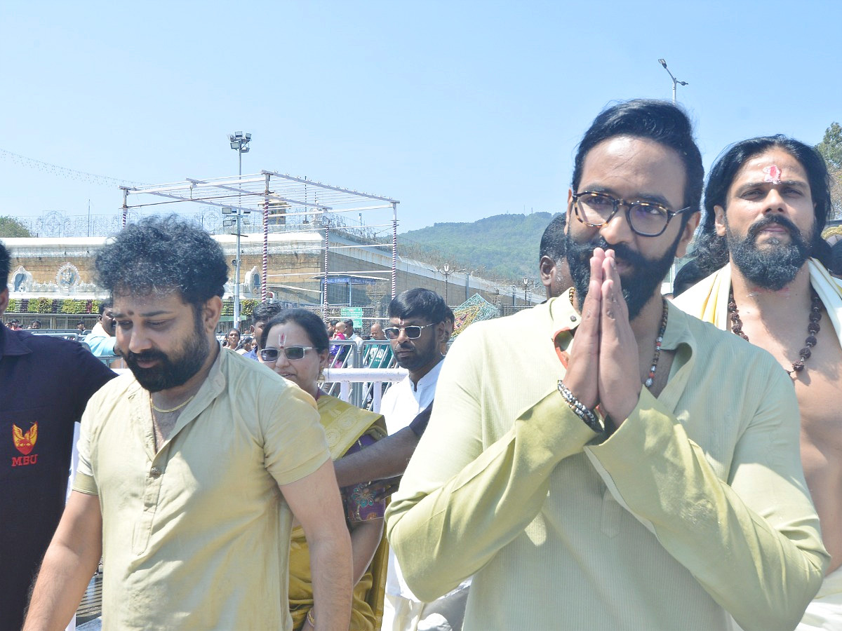 Manchu Vishnu And Siva Balaji Visits Tirumala Photos1