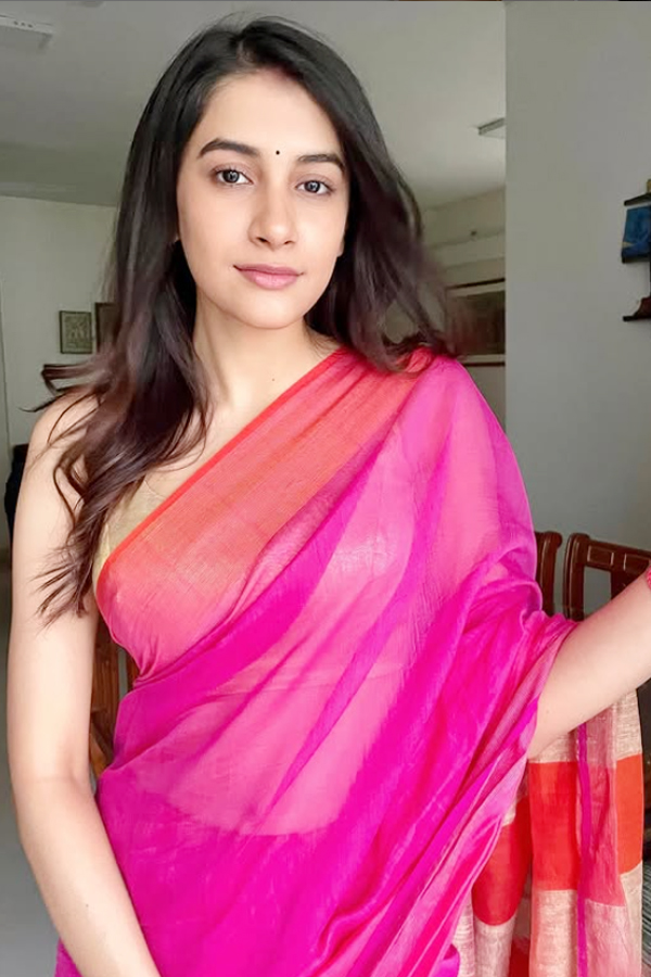 స్టైలిష్ లుక్‌లో సిమ్రాన్ శర్మ ఫొటోస్ .. డోస్ మీద డోస్ | simran sharma ...