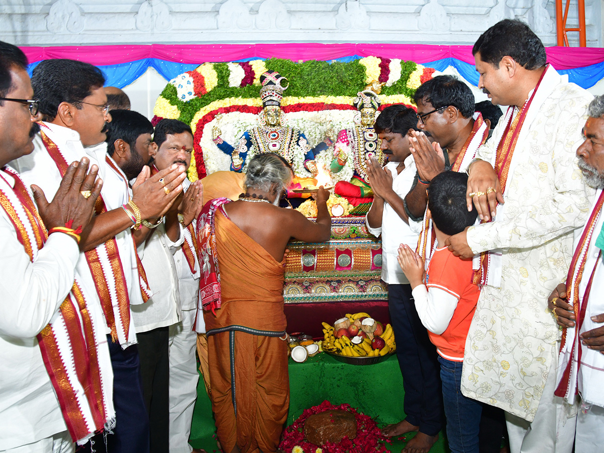 Cheruvugattu Jadala Parvathi Ramalingeswara Swamy Gramotsavam3