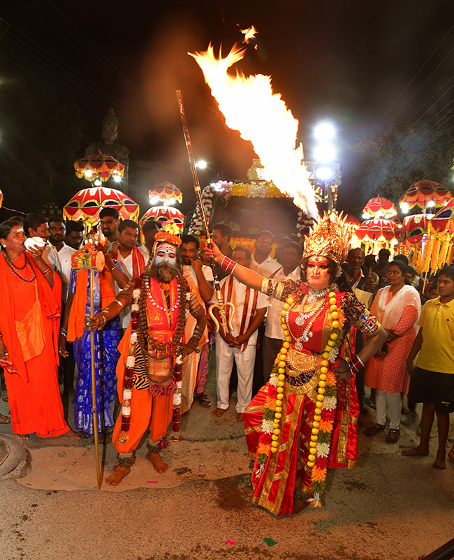 Cheruvugattu Jadala Parvathi Ramalingeswara Swamy Gramotsavam8