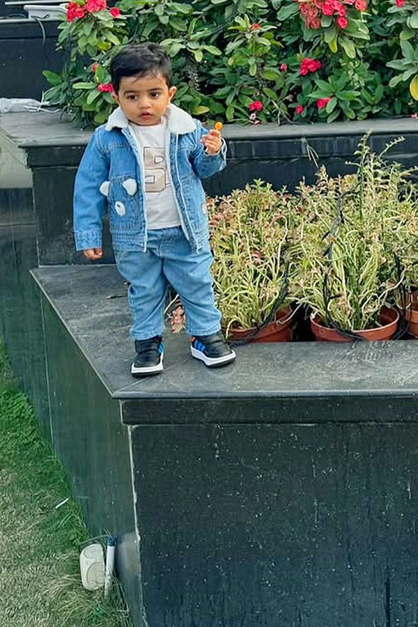 Dasara Actress Poorna Drops Adorable Pictures With Son Photos5