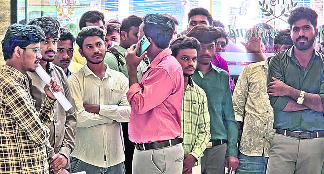 పతాక స్థాయికి నిరుద్యోగం
1
