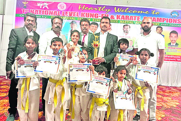 సీఐఎస్ఎఫ్ సేవలు భేష్ 2