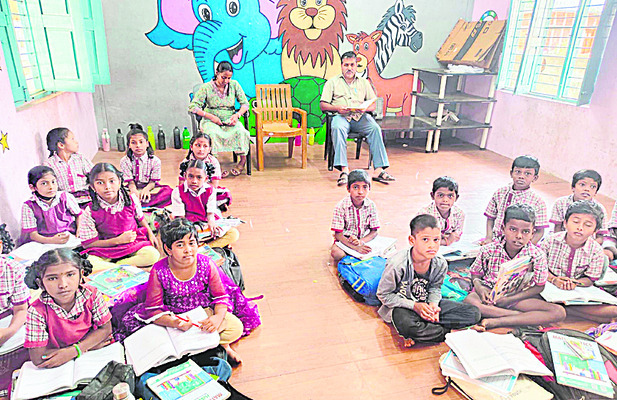 మెనూ ప్రకారం భోజనం పెట్టాలి: డీఎల్పీఓ 2