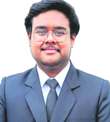 సింబయాసిస్లో విద్యార్థి మృతి 1