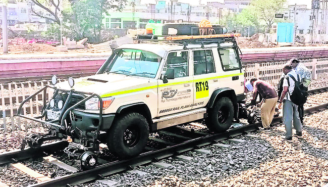 గురువారం శ్రీ 13 శ్రీ మార్చి శ్రీ 20254