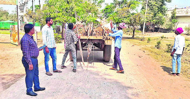 షెడ్లు శిథిలం 3