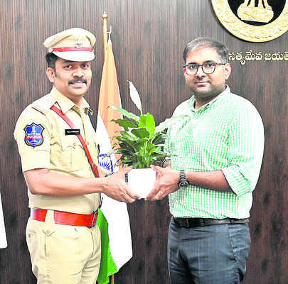 షెడ్లు శిథిలం 2