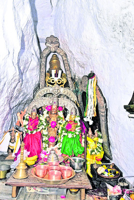 కొమ్మాల జాతరకు వేళాయె..1