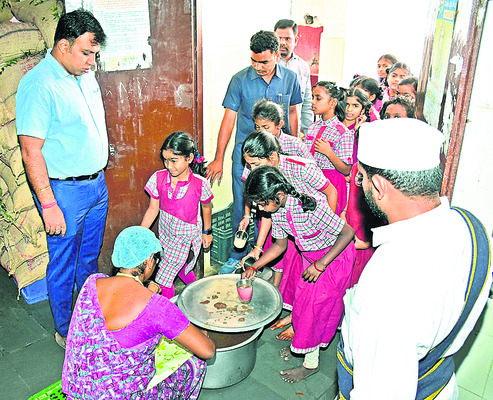ఎల్‌ఆర్‌ఎస్‌ను సద్వినియోగం చేసుకోవాలి1