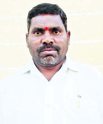 కొత్తకోట, పెబ్బేరులో అసంపూర్తిగా..
1