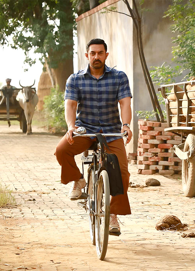 Aamir Khan Confirms Relationship With Gauri 14