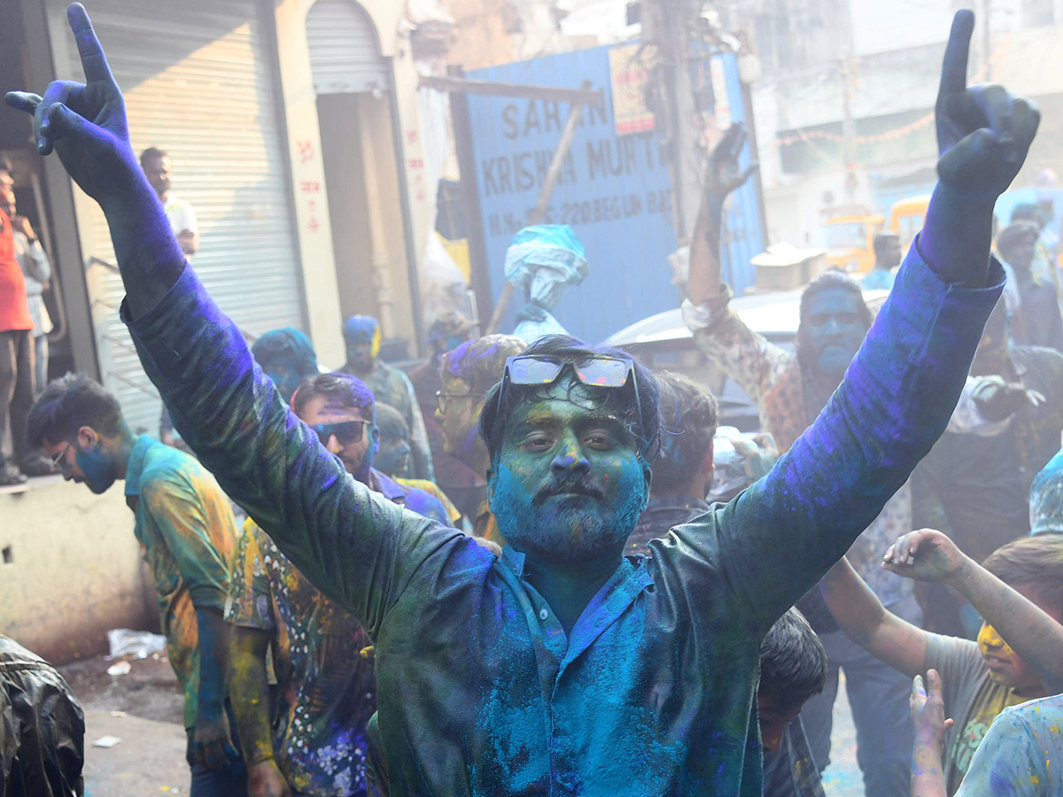 Holi 2025 Celebrations in Hyderabad HD Photos15